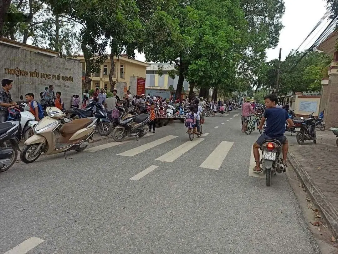 Chủ cần tiền bán đất Tân Tiến, ngay sau nhà văn hoá thôn Tiến Tiên giá chưa đến 1 tỷ ạ