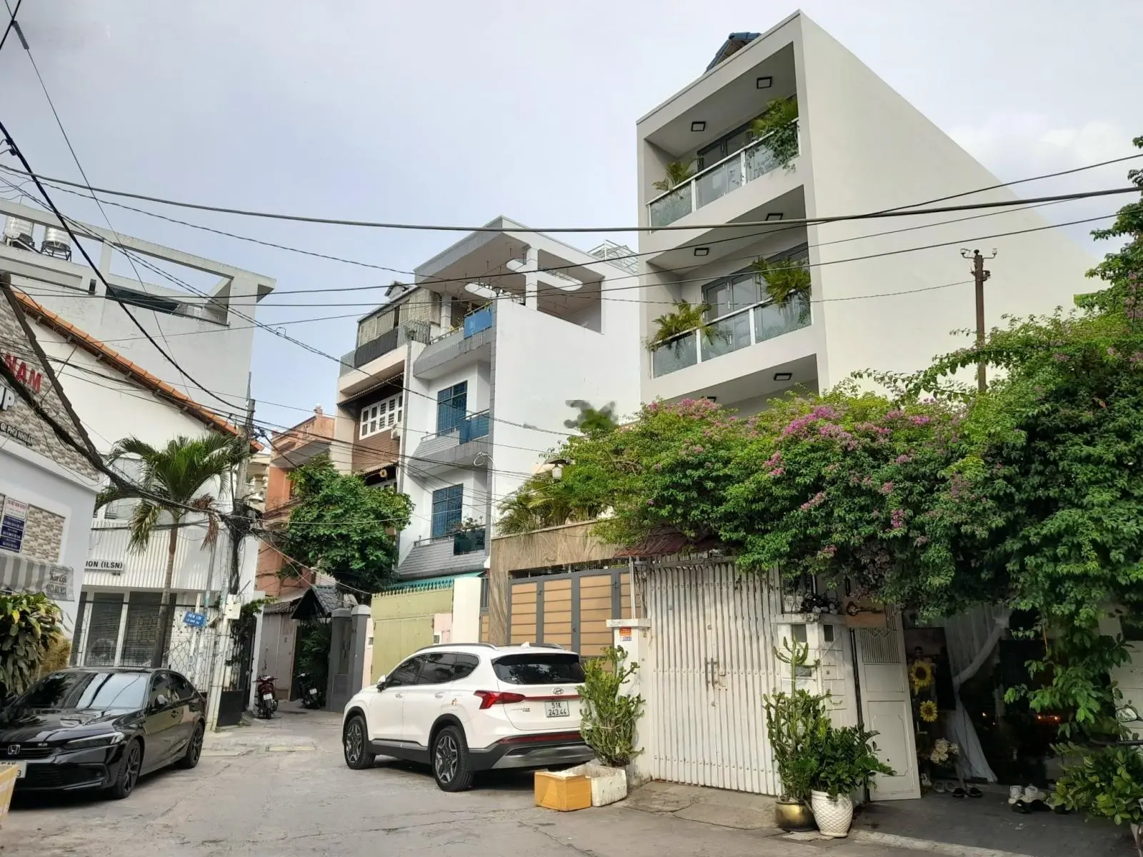 Bán nhà Villa HXH 8m, nhà đẹp, full NT cao cấp, CN: 111.5m2, 23 tỷ, Trần Huy Liệu, PN