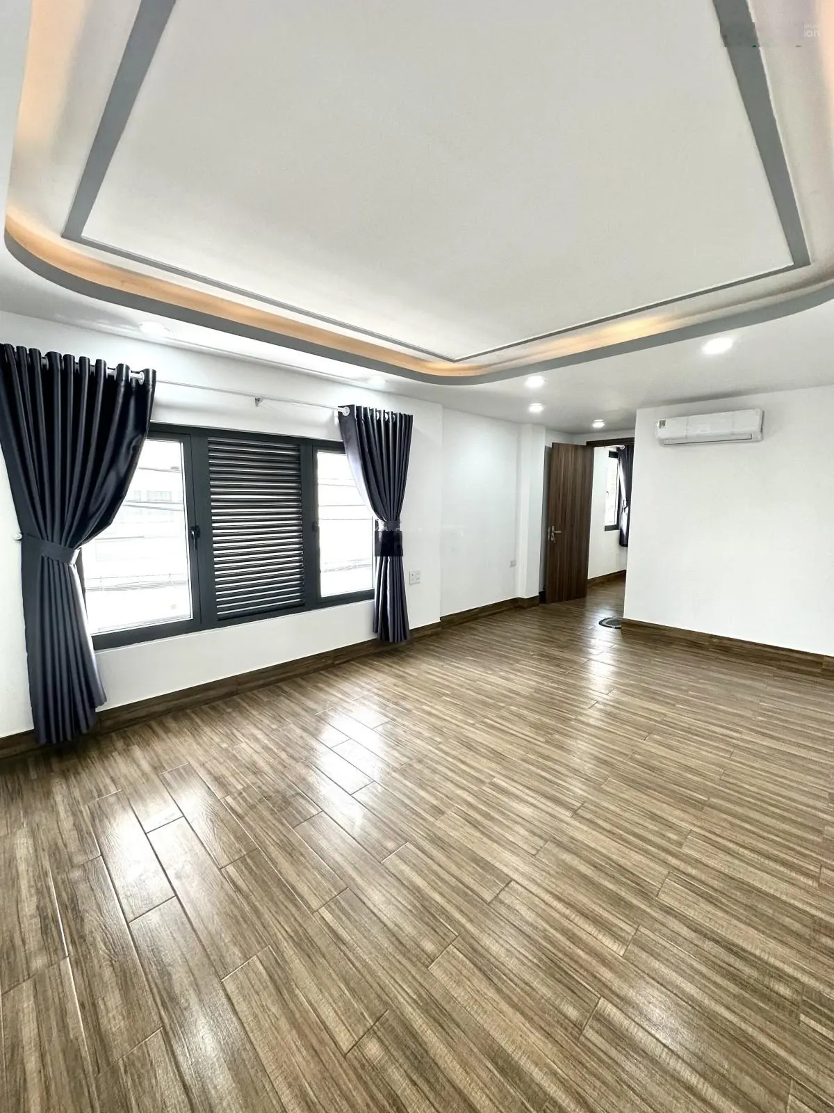 Bán nhà 4 tầng Nơ Trang Long - 3 PN - 120m2 sàn - 8.3 tỷ - ô tô vào nhà - nhà mới - vị trí cực đẹp