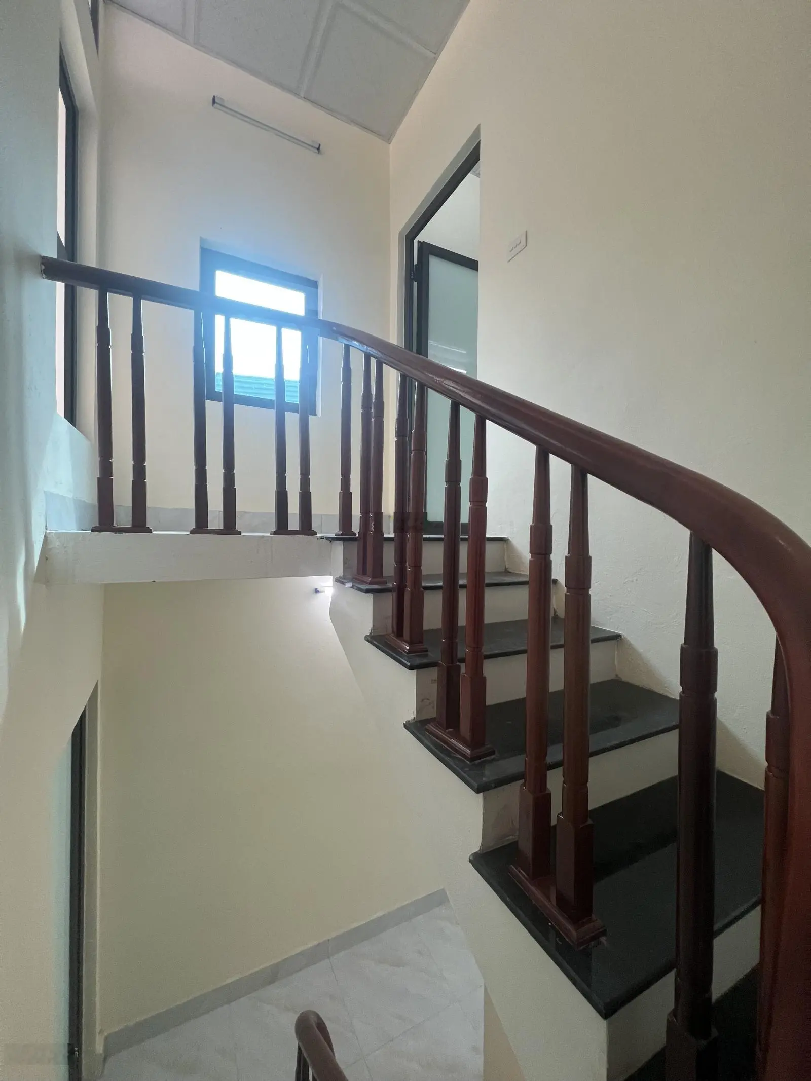 Bán nhà 3 tầng phố Tân Khai 38,1m2