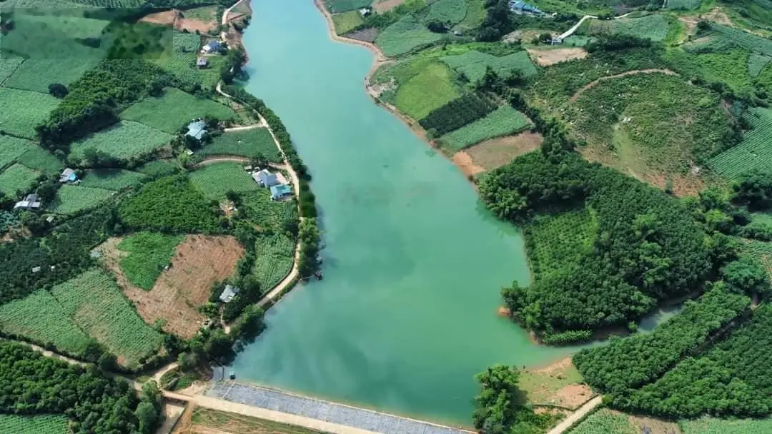 Bán lô đất diện tích 1000m2, view hồ tại Cao Phong, Hòa Bình