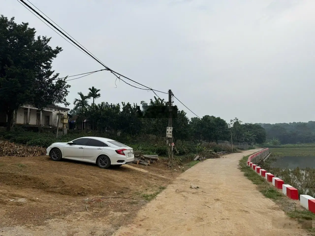 Bán lô đất nghỉ dưỡng 2600m2 thôn 6, Ba Trại,Ba Vì bìa đỏ sang tên ngay, giá thỏa thuận tốt nhất