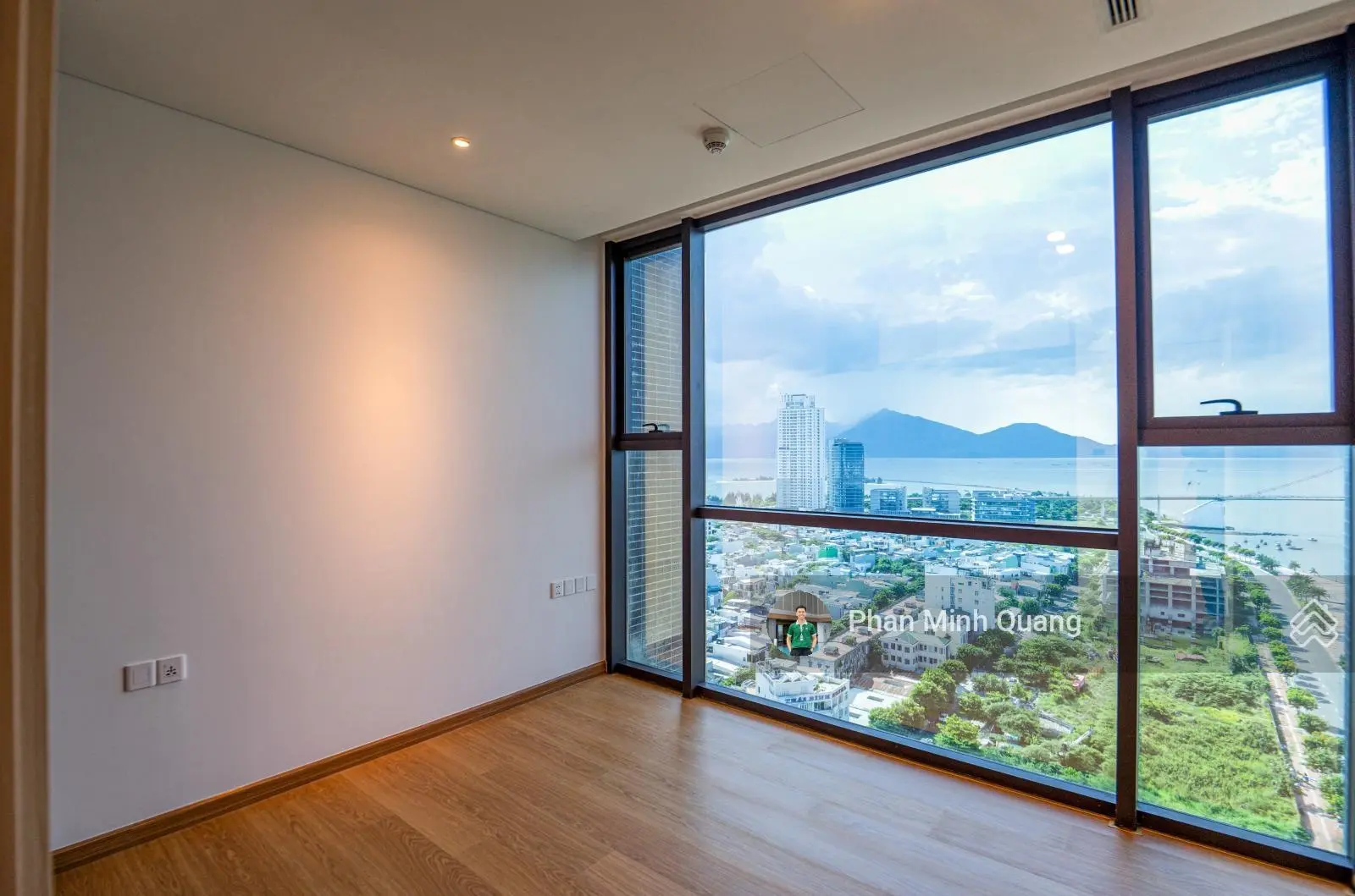 Siêu phẩm duy nhất tại SAM Towers - 3,5 tỷ, 50m2, 1 PN, 2 WC - View vinh - biển - sông Hàn