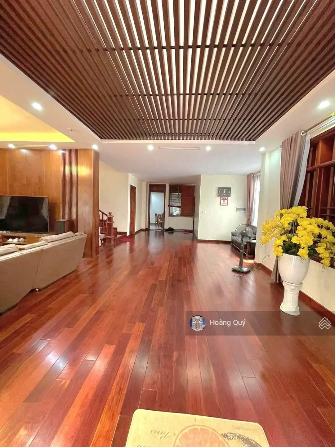 Biệt Thự Sân Vườn Đường Nguyễn Trãi 200m2*Mặt Tiền 10m Lô Góc View Sân Chơi Gara xe 7 Chỗ Chỉ 40 Tỷ