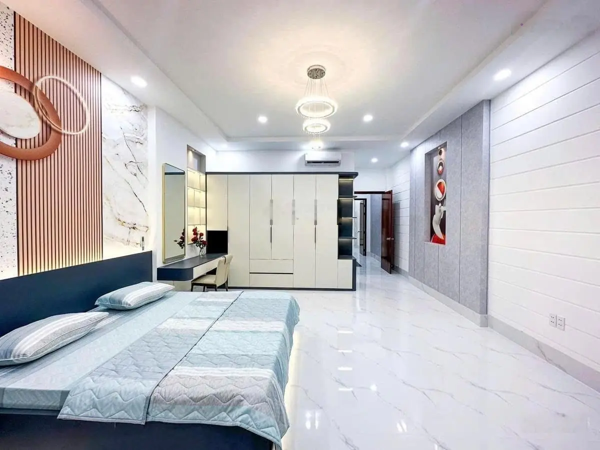 Kẹt tiền cần bán gấp nhà 80m2, ngay MT đường Đa Phước - Bình Chánh, full nội thất, thuê sẵn 8tr/th