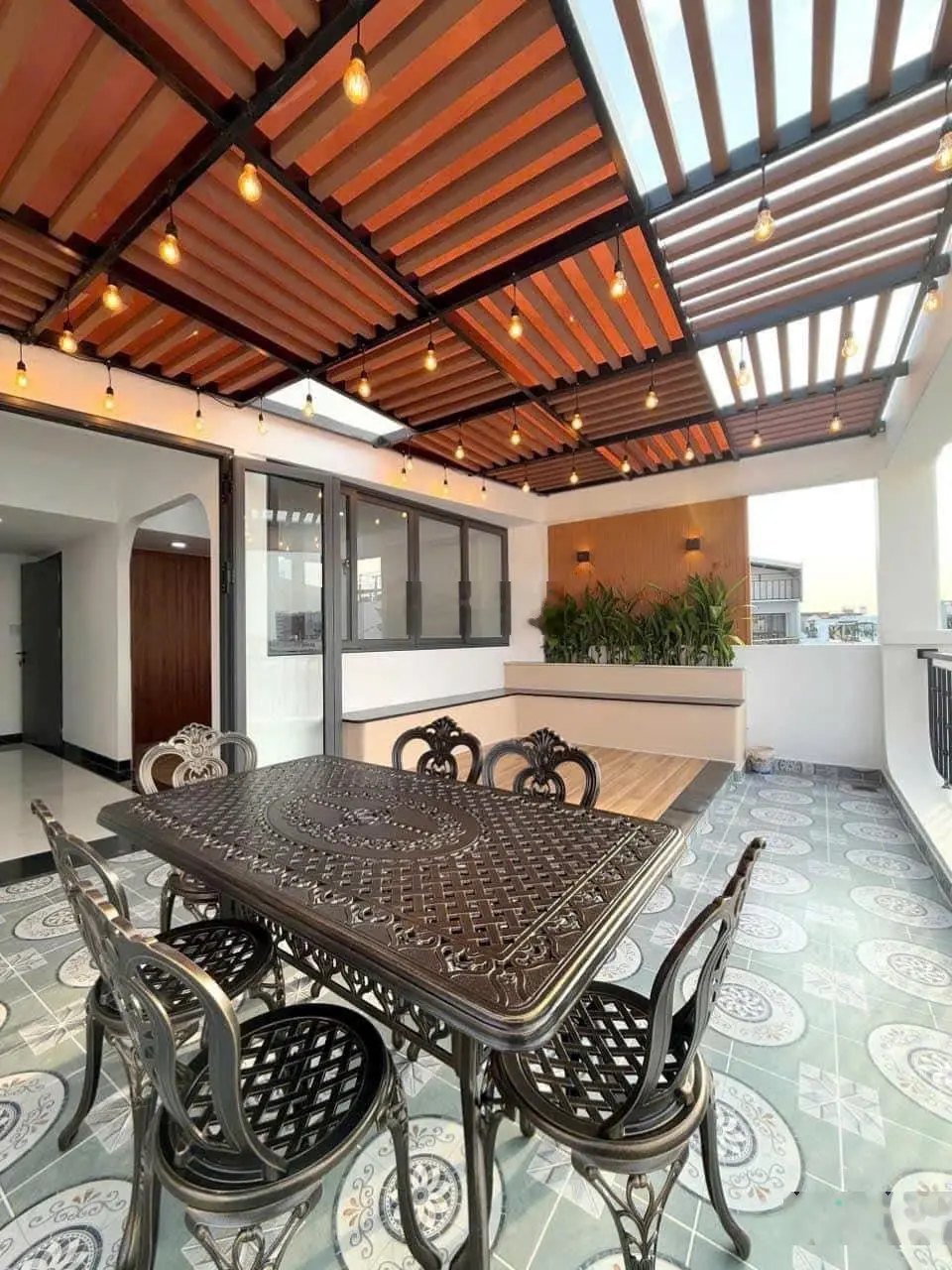 Nhà chính chủ thiết kế siêu đẹp cần bán ra căn Trần Văn Đang, P10, Q3,95m2,giá 6tỷ730 sổ hồng riêng