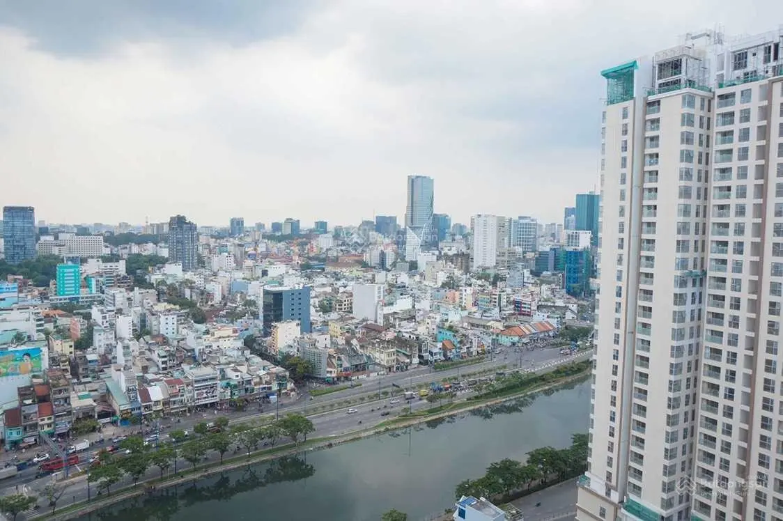 Bán căn hộ 3PN CC River Gate, Quận 4, diện tích 92m2, giá 6.25 tỷ, full nội thất, view đẹp