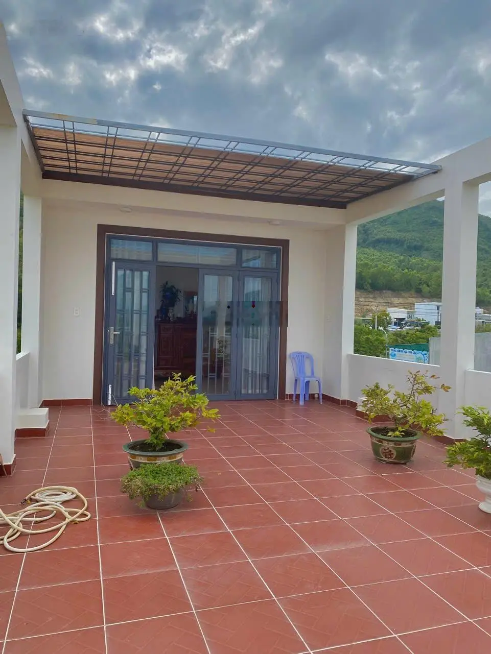 Bán nhà đẹp 3 tầng tại Hòn Rớ 2, Nha Trang - 4,5 tỷ, DT 90m2, 2 PN, full nội thất