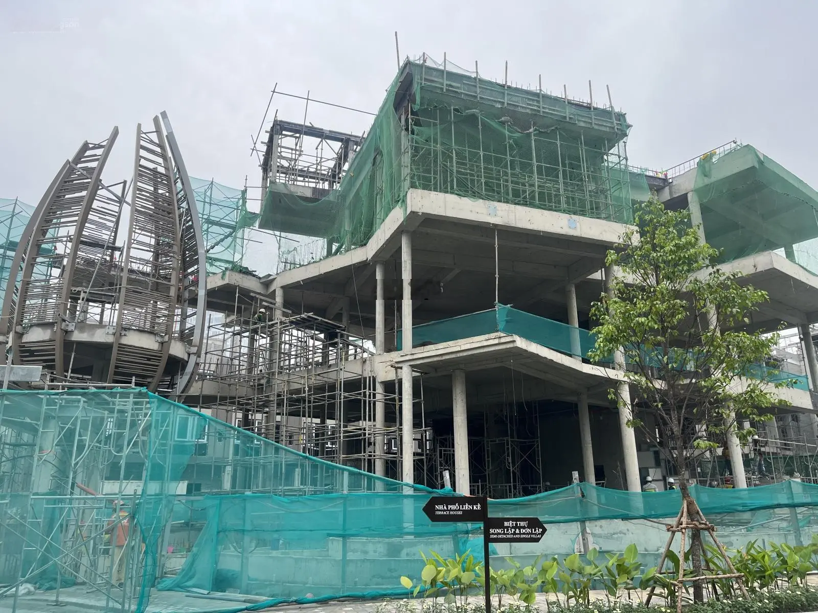 Biệt thự song lập trong khu compound vip nhất Bình Dương, view hồ công viên, 20% nhận nhà ngay