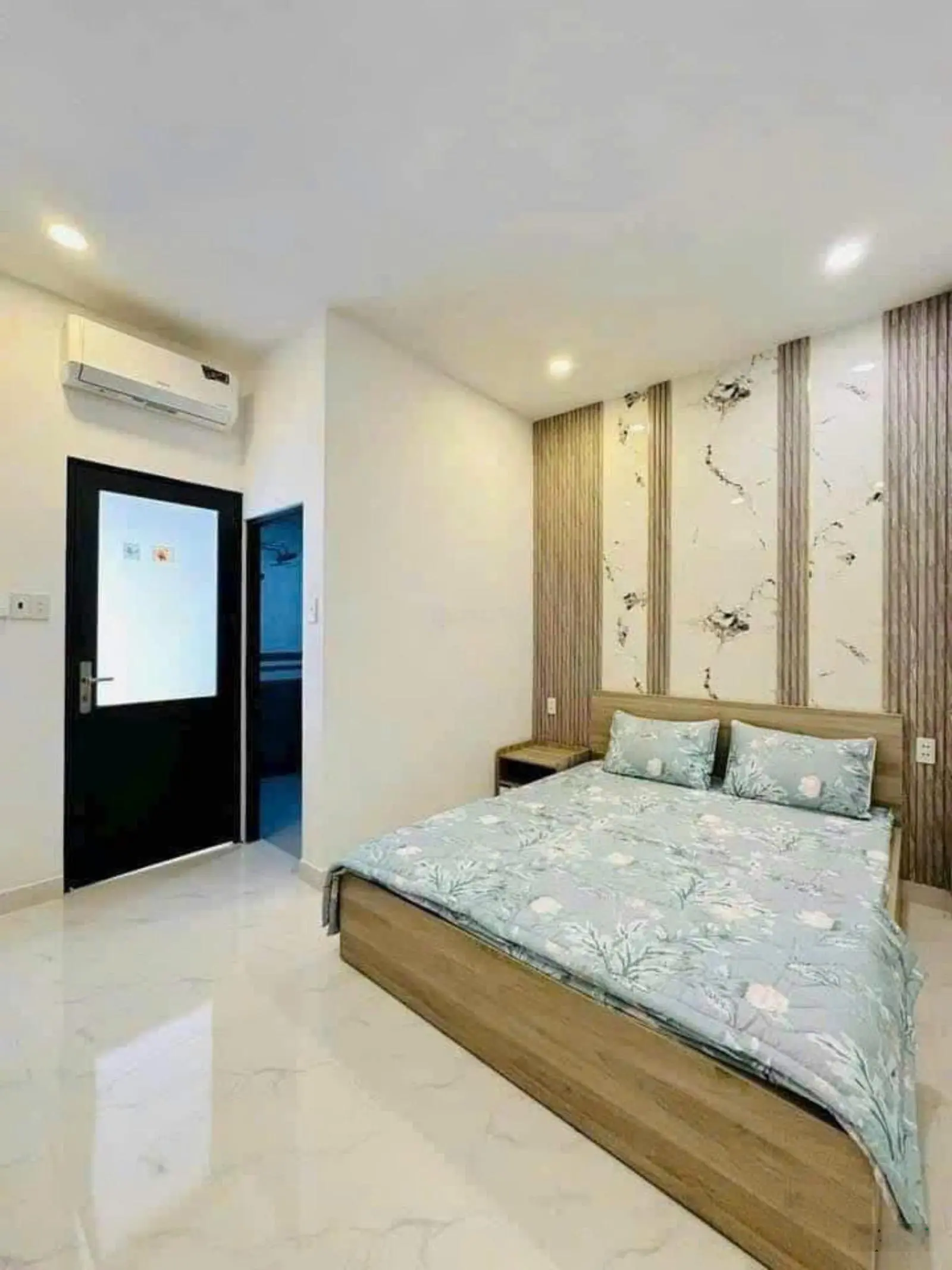 Duy nhất nhà Đoàn Văn Bơ, Quận 4, Giá: 2.3 tỷ/ 52m2, sổ hồng riêng