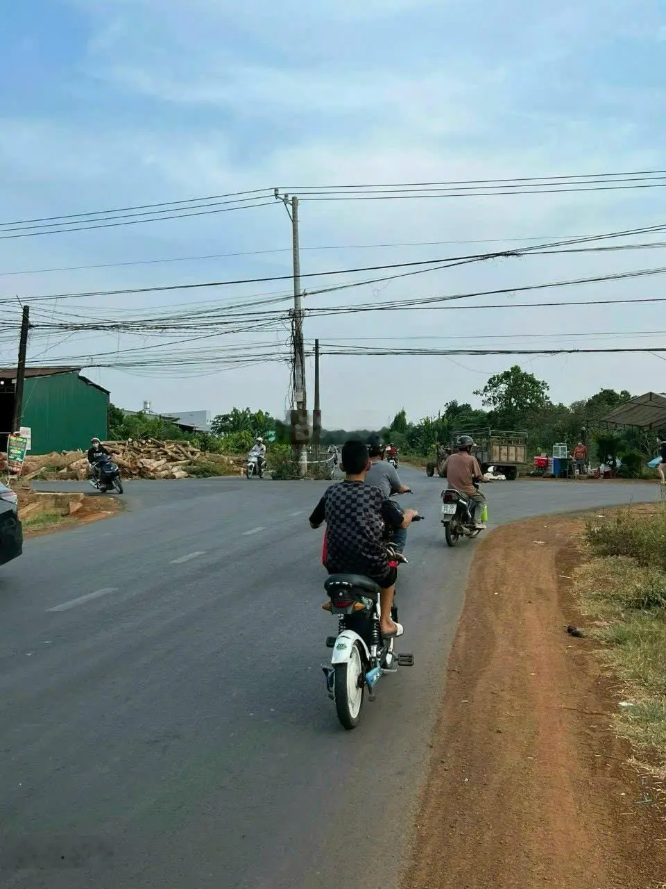 Nền đất thổ cư mặt tiền Đại Lộ 18m thông về sân bay Long Thành 1 nền duy nhất chủ cần bán gấp