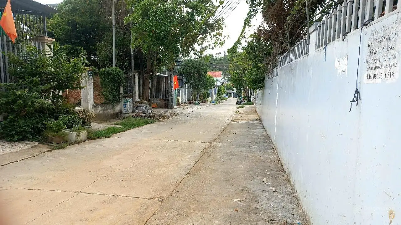 Bán lô đất đường ô tô Nguyễn Xiển - Vĩnh Phương Tp Nha Trang. DT: 93,5m2, giá bán 1 tỷ