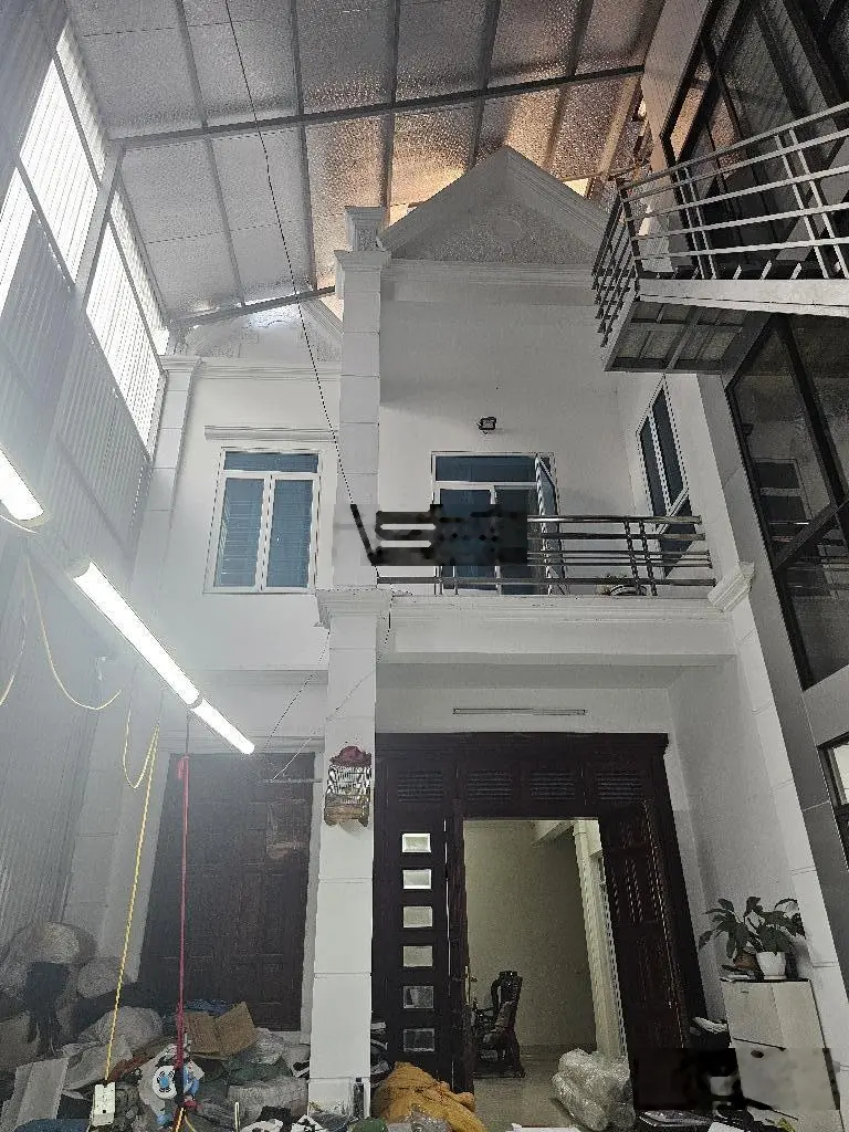 Chợ vải Ninh Hiệp: bán nhà riêng 3 tầng kèm xưởng, 165 m2, 10 tỷ 2