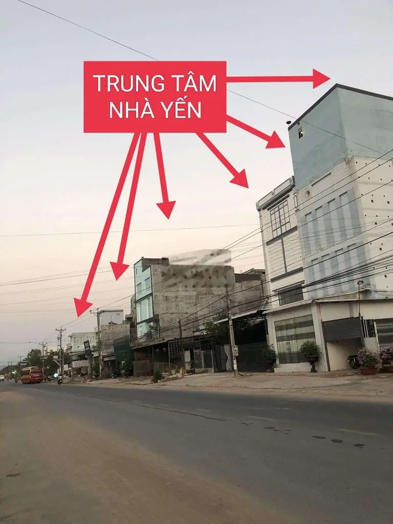 Đất mặt tiền 720--Trung tâm nhà yến