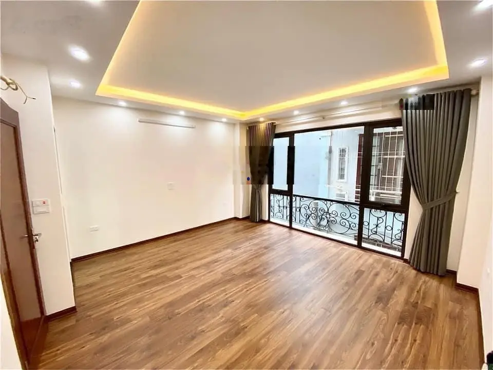 Bán nhà ngõ 172 Âu Cơ, 50m2, mặt tiền 4m, hơn 5 tỷ đồng