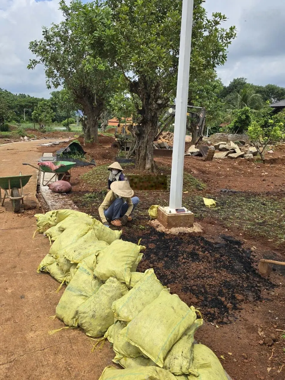 Khu du lịch làng hạnh phúc tọa lạc tại thác mạc hàn, huyện châu đức- bà rịa vũng tàu