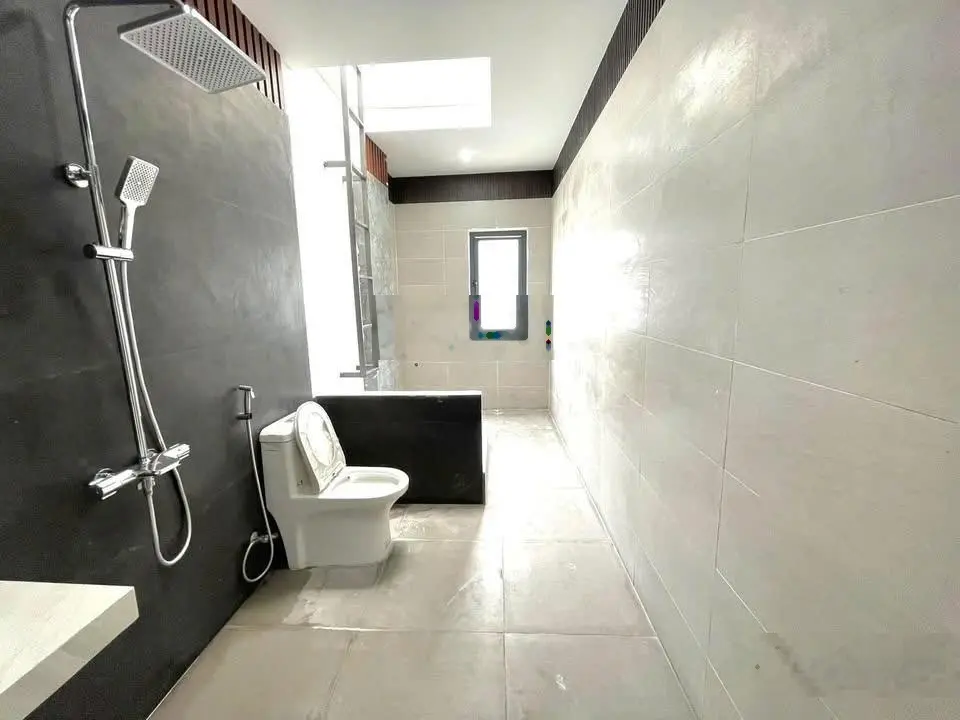 Bán nhà đẹp cả nhà ơi! 48m2. Đường Lê Đức Thọ P7. GV. Giá 2tỷ780. LH: 0921922735 Nguyên