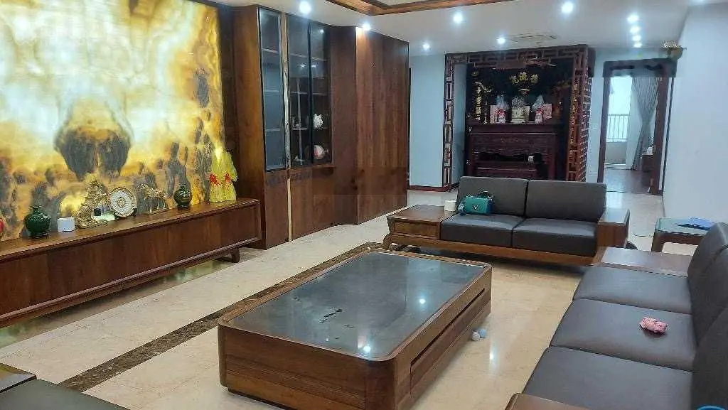 Hiếm phân lô bàn cờ - đỗ chạy vòng quanh, nhà đẹp ở ngay - Kim Đồng 70 m2, 5 tầng giá 12 tỷ