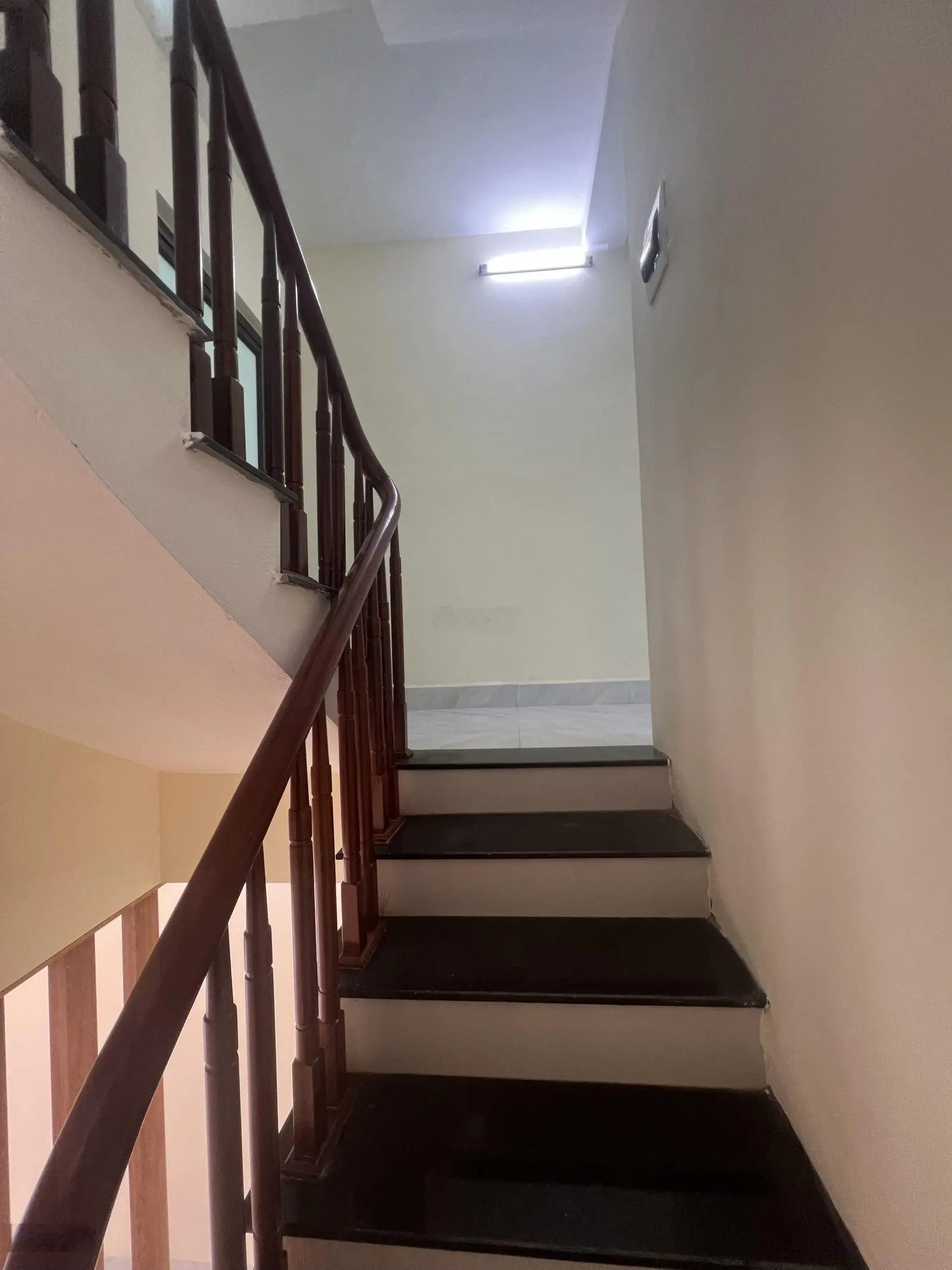 Bán nhà 3 tầng phố Tân Khai 38,1m2