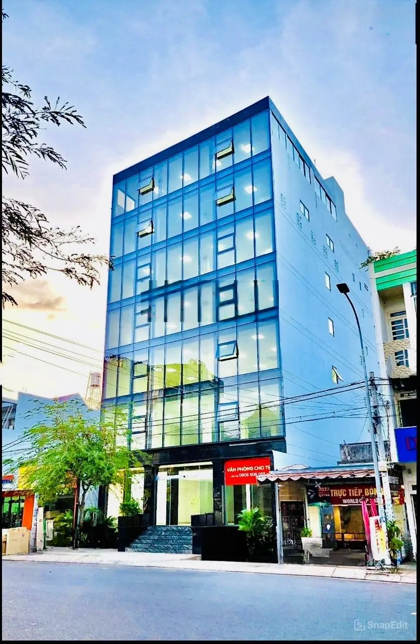 Chuyển Nhượng BUILDING - Mặt Tiền BẾN VÂN ĐỒN - PHƯỜNG 9 QUẬN 4 - KC: Hầm + 8 Tầng - HĐT: 300 TRIỆU