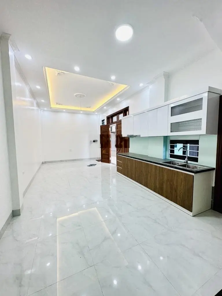 Bán NR đẹp, 40m2, 8,4 tỷ, 4PN, 4WC tại An Dương Vương, Phú Thượng, Tây Hồ, Hà Nội