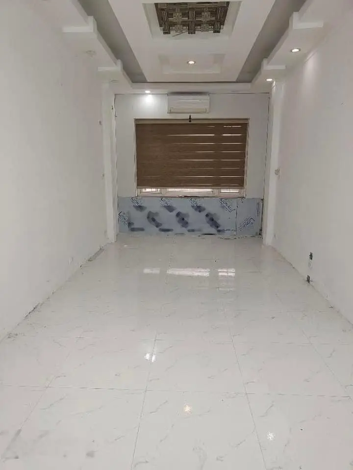 Phú Diễn - ô tô tránh - kinh doanh. DT 32 m2 - 5T. Phù hợp spa, tóc,..