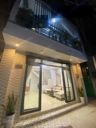 Bán gấp nhà Bùi Minh Trực, Q8,giá 1tỷ89 /40m2, gần siêu thị, công viên, SHR,HXH. LH 0906854791 Ngân