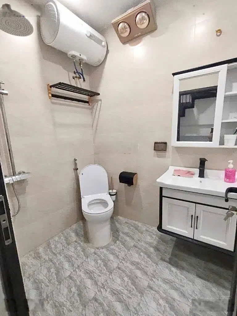 Bán nhà riêng 5PN, 5WC, 35m2 tại Yên Lạc, Hai Bà Trưng, Hà Nội, 7 tỷ VNĐ ô tô đỗ sát cạnh nhà