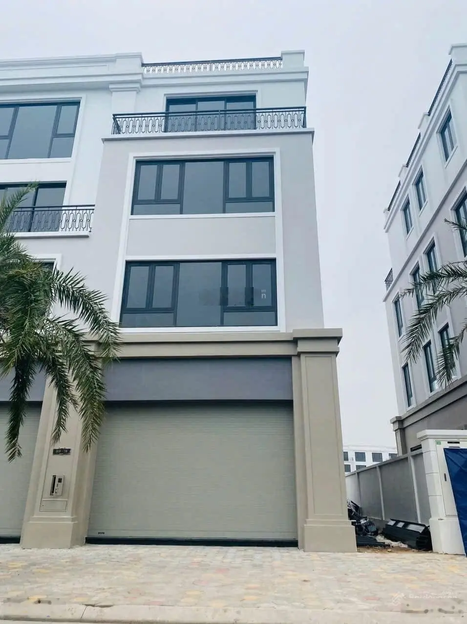 Căn shophouse nằm trên trục đường huyết mạch đảo Vũ Yên, Hải phòng, ở và kinh doanh hết nước chấm