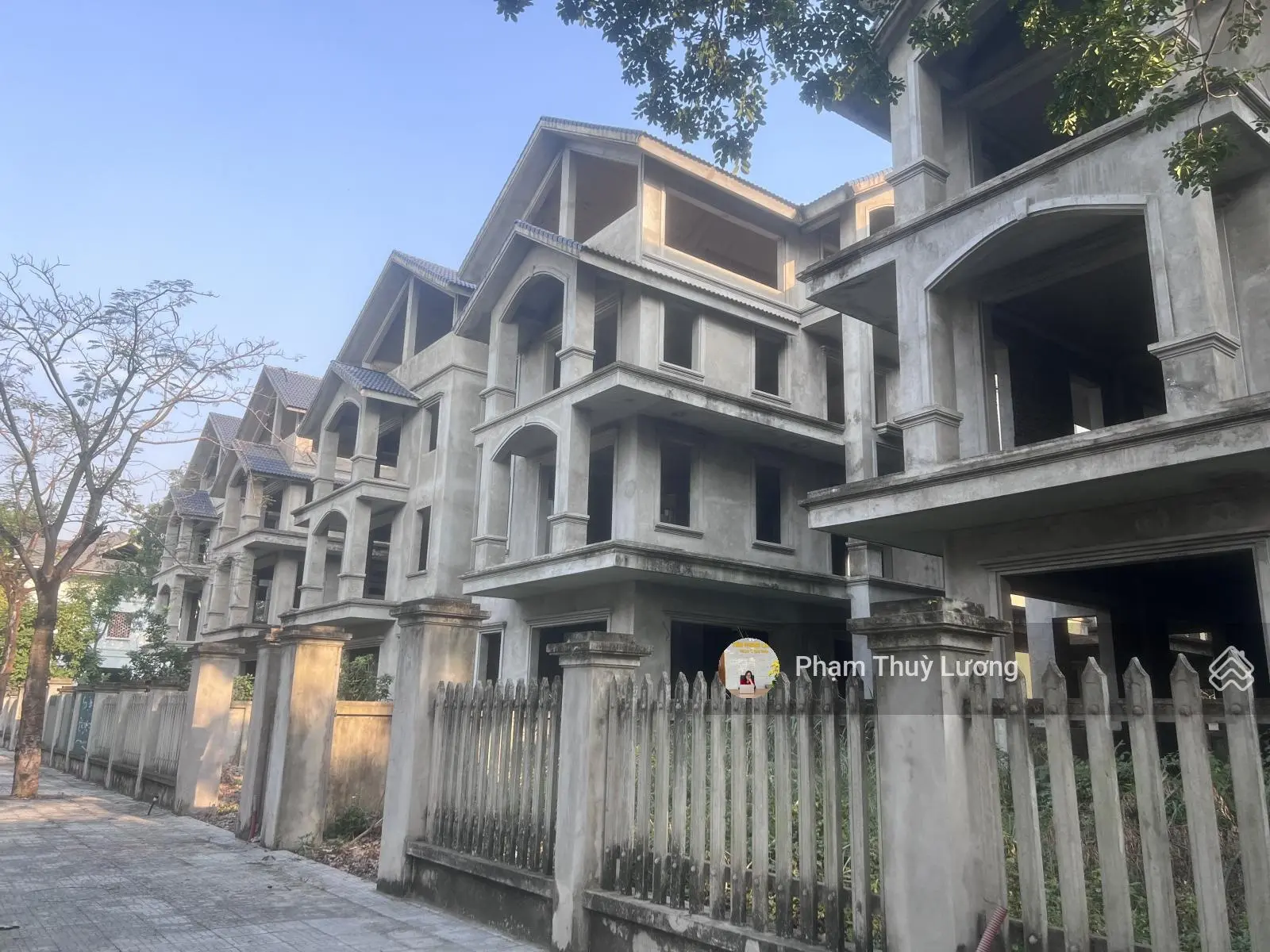 Bán biệt thự Phương Viên DT 278m2 tại dự án Mailand Hanoi City, nhà hoàn thiện, giá chỉ 3x tỷ