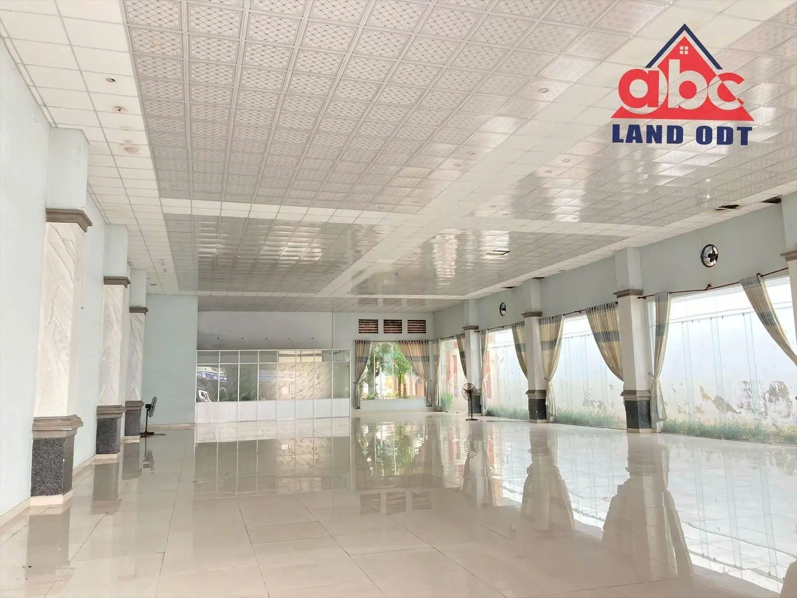 Bán Show Room MẶT TIỀN QL.1A, 1720M2. Gần chợ Quảng Biên, Quảng Tiến, Trảng Bom. Chỉ 29 tỷ.