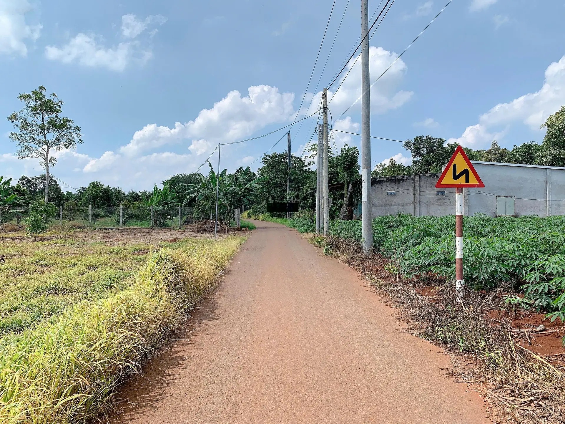 Bán Khoảng 4 sào (3970m2) đất Láng Lớn, huyện Châu Đức, BRVT. Giá 3 tỷ 176tr.