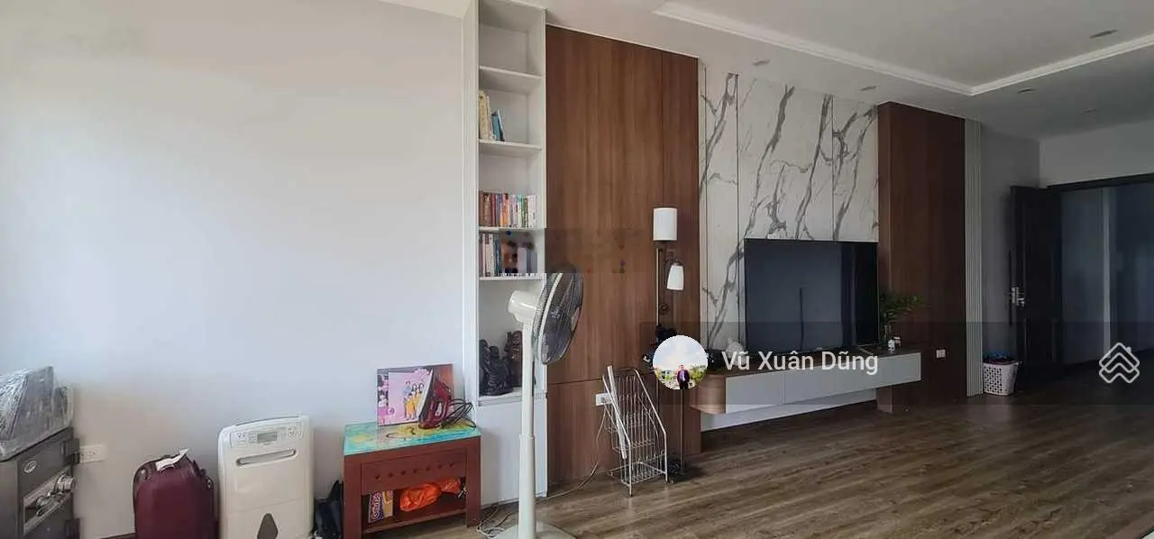 Bán nhà mặt phố Nguyễn Văn Cừ 100m2 5 tầng, MT 5m, gara, thang máy, dòng tiền, kinh doanh, 2 thoáng