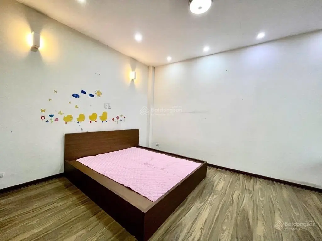 Bán nhà Liền kề Văn Phú: 50m2- 5 phòng ngủ/ hơn 12 tỷ- Kinh doanh- Đủ nội thất