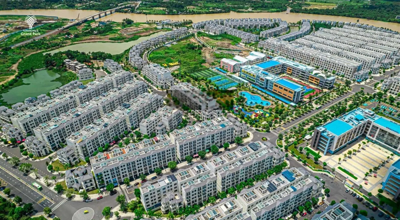 Căn nhà phố sân vườn khu biệt thự Vinhomes Grand Park Quận 9 đáng mua nhất lúc này!