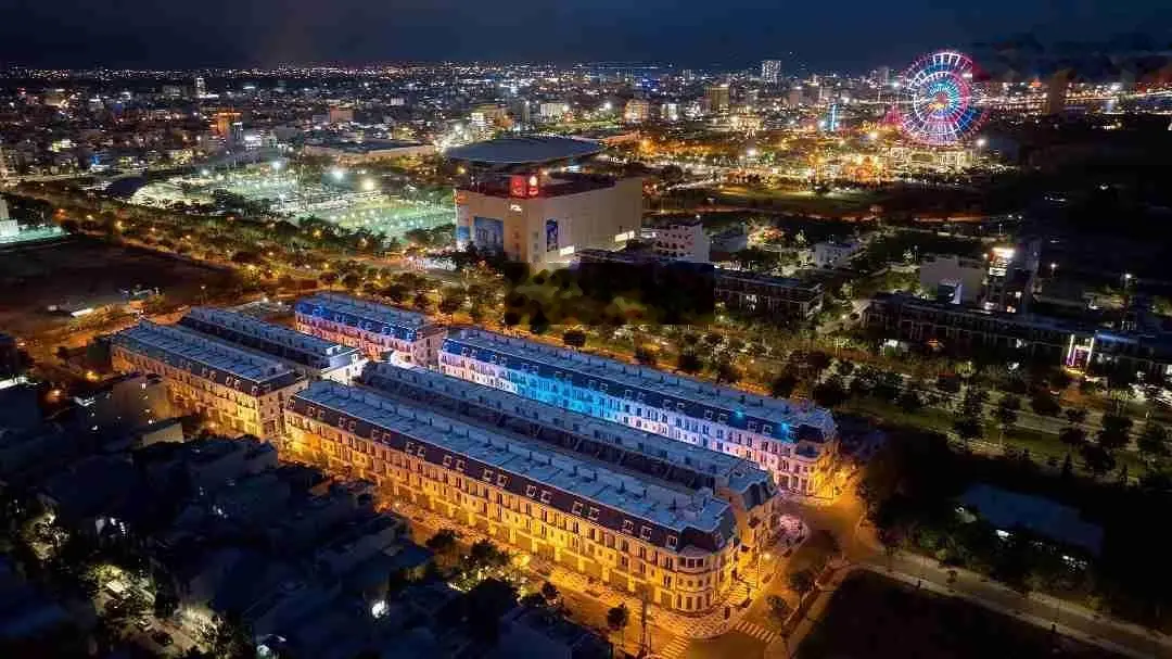 Hàng hiếm! Mặt phố Hải Châu - DT lớn - ở, KD - bên hông trường QT Skyline - sát phố đi bộ Pavillon