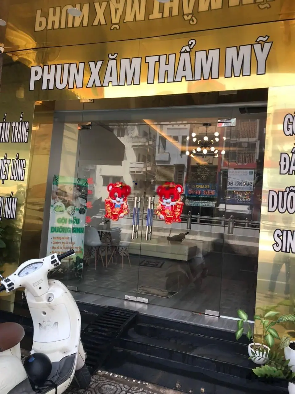 Bán nhà 01 trệt 02 lầu (SHR hoàn công). Mặt tiền Đồng Khởi. Giá 9tỷ500tr