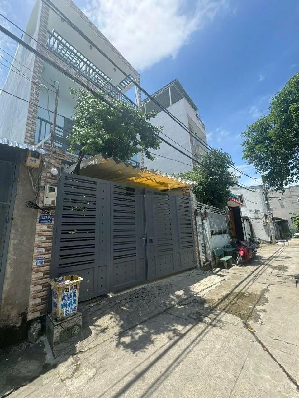 5x18 - 88m2, 3 tầng, 4PN HXH 6m. Ngay Hiệp Thành City. Giá 4 tỷ