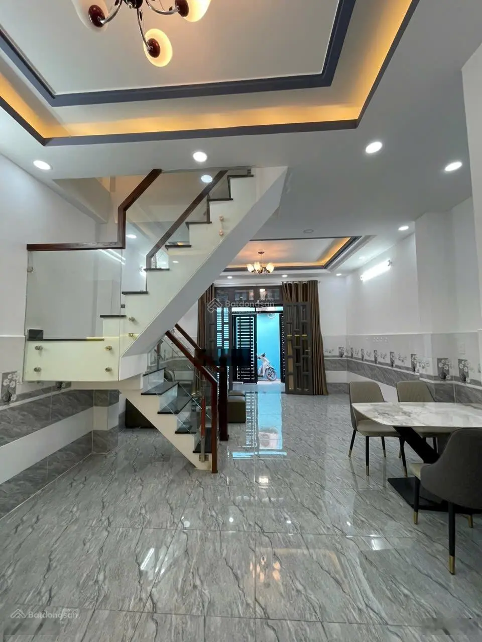 Sang gấp nhà đẹp 72m2 nở hậu MT Nguyễn Hậu, Tân Thành, Tân Phú. Giá chỉ còn 3tỷ9/căn. 1T1L 3PN, SHR