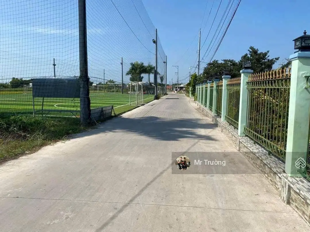 Chủ ngộp bán gấp lô đất mặt tiền đường cà phê Nguyễn đi vô, Phước Đông, giá chỉ: 800tr, DT:117m2 TC