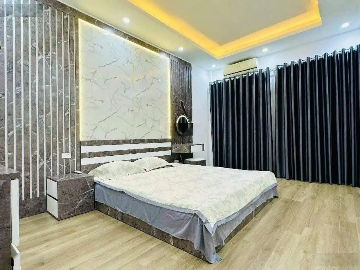 Bán nhà riêng 35m2, 4,595 tỷ, 3PN, 3WC, view đẹp tại Thạch Bàn, Long Biên, Hà Nội