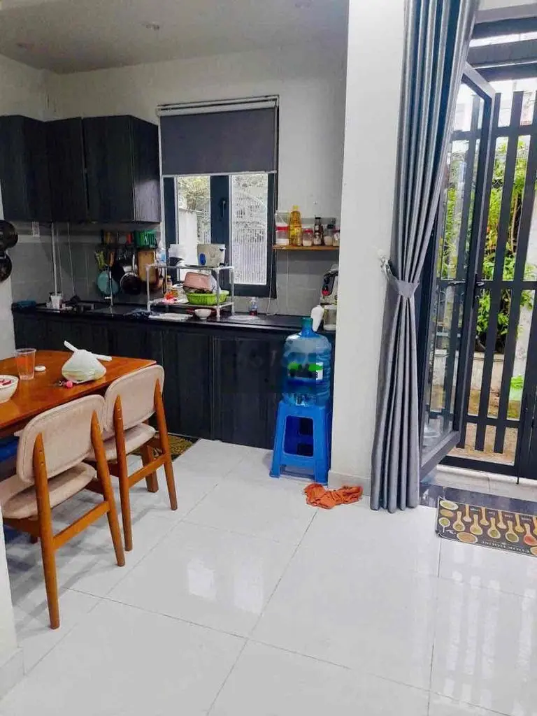 Bán Nhà 1 Lầu DT 50m2 Gần Công Viên Dương Tử Giang