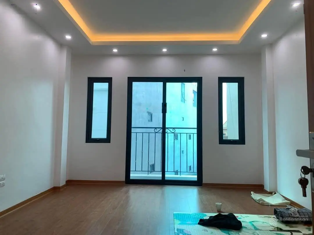 Nhà mới Khương Trung, Thanh Xuân. 39m2 x 6 tầng, hai thoáng, ngõ ba gác thông, 20m ra phố. 7.5 tỷ