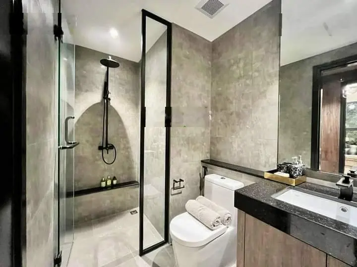 Cần bán căn hộ cao cấp Tresor Q.4 DT: 95m2, 3PN2WC lầu cao view thoáng. Giá bán: 7.2 tỷ