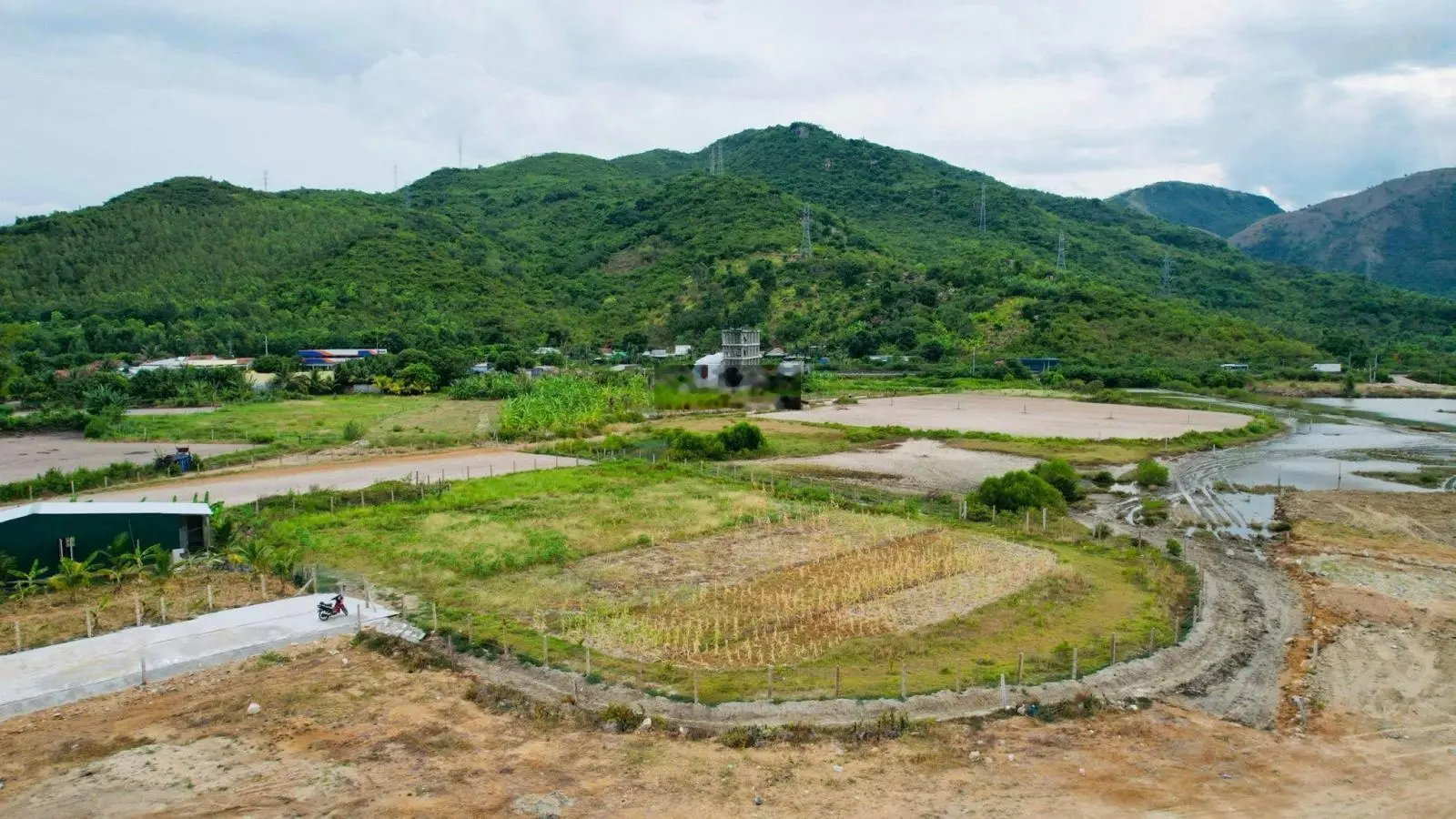 Bán lô đất đẹp phù hợp để xây dựng nhà vườn biệt thự nghỉ dưỡng cách trung tâm TP Nha Trang 15km