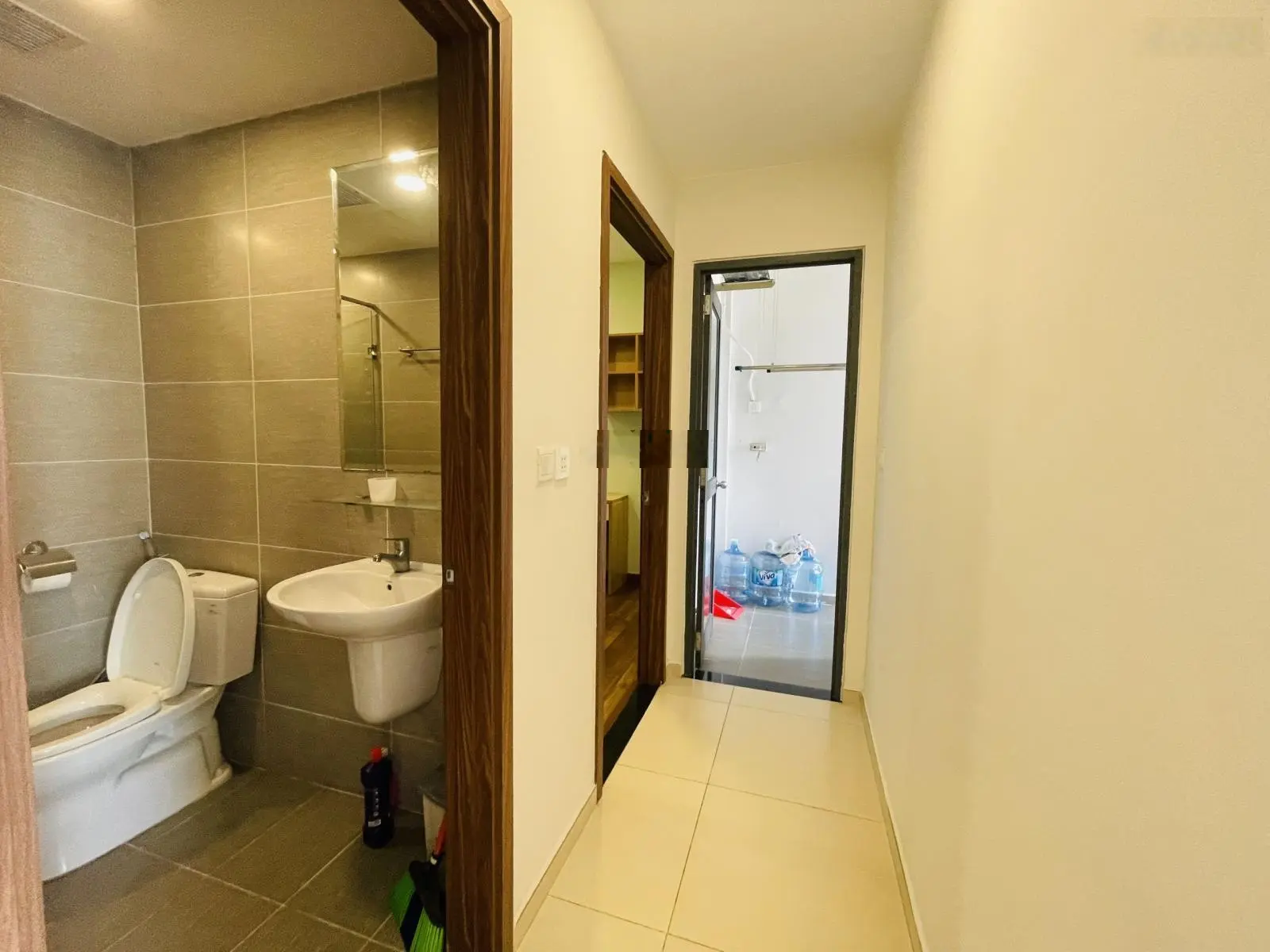 Bán căn hộ Pegausite, sổ hồng, 68m2: 2PN, 2WC tầng trung view thoáng đẹp, tặng kèm nội thất