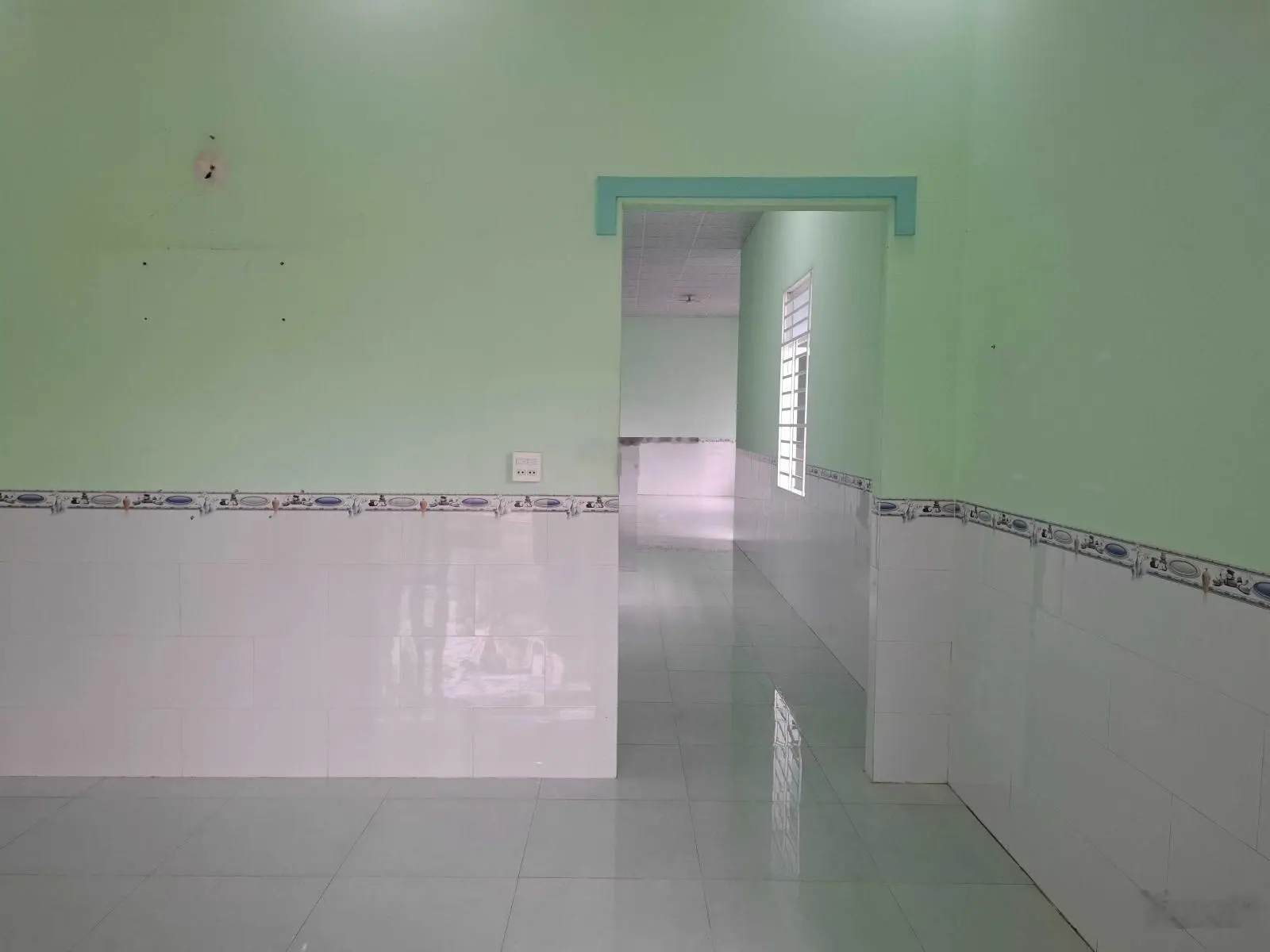 Nhà bán 150m2, hai mặt tiền - hẻm xe hơi