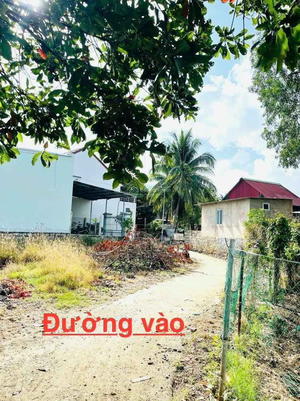 Bán đất 02 mặt tiền full thổ cư ngay cổng chào Đắc Lộc xã Vĩnh Phương Nha Trang, chỉ 580 triệu