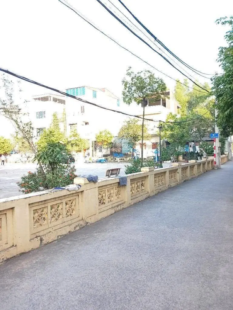 Hoàng Liên! Nhà đẹp - dân xây - khung cột chắc chắn - oto đỗ cửa - 2 thoáng - 50m2 3 tầng - 5.92 tỷ