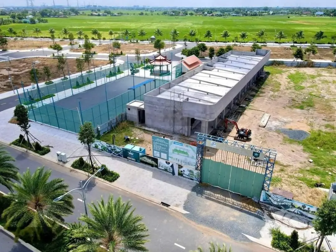 Đất Nền 100m2. Nguyễn Hữu Trí ,Bình Chánh . Thanh toán 800tr giao xây nhà. Lh : 0394 000 ***